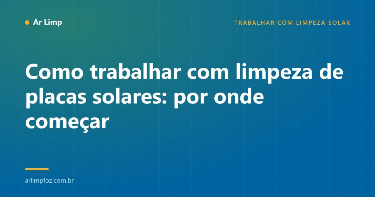 Prestador de serviço limpando placas solares em um telhado com escova de cabo telescópico